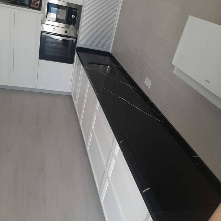 Encimera Eternal Marquina en Burguillos