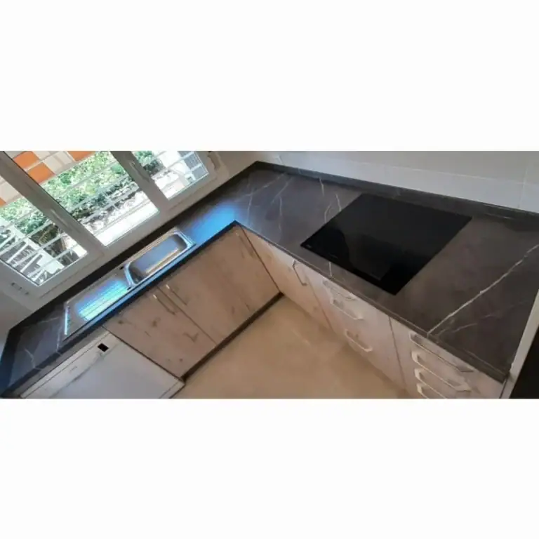 Encimera de porcelánico Pietra Grey en Espartinas