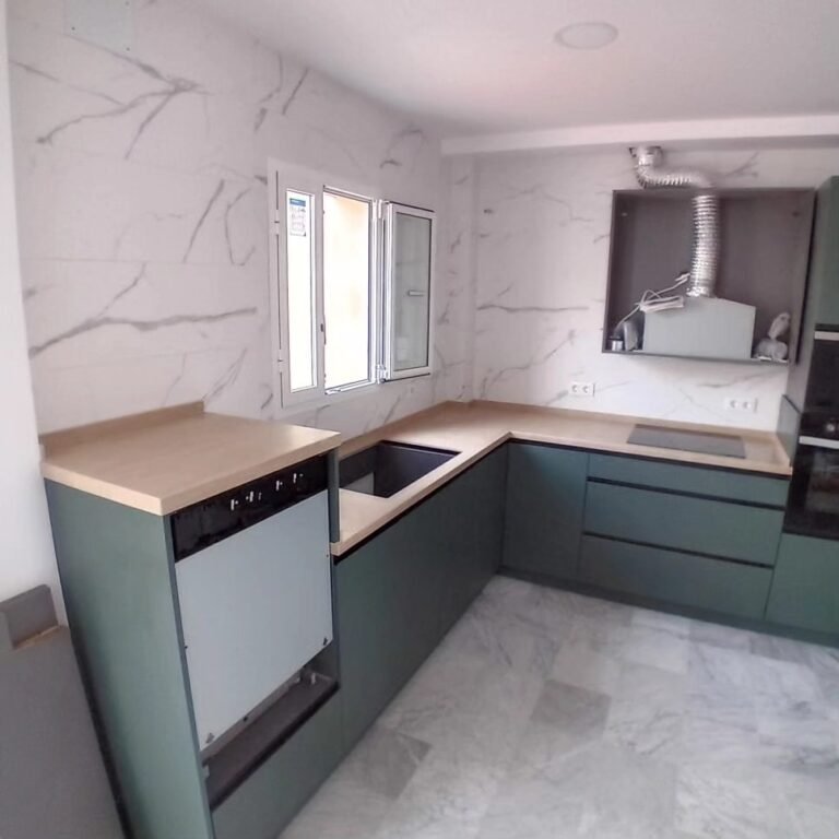 Encimera de porcelánico Summer Dala efecto madera en Mairena del Alcor