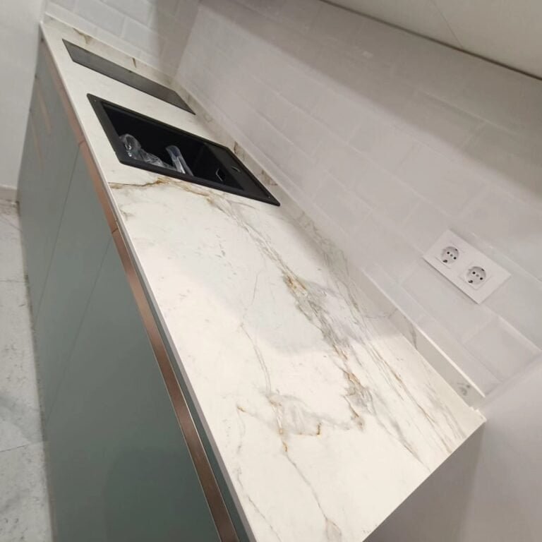 Encimera de porcelánico Abu Dhabi en Sevilla